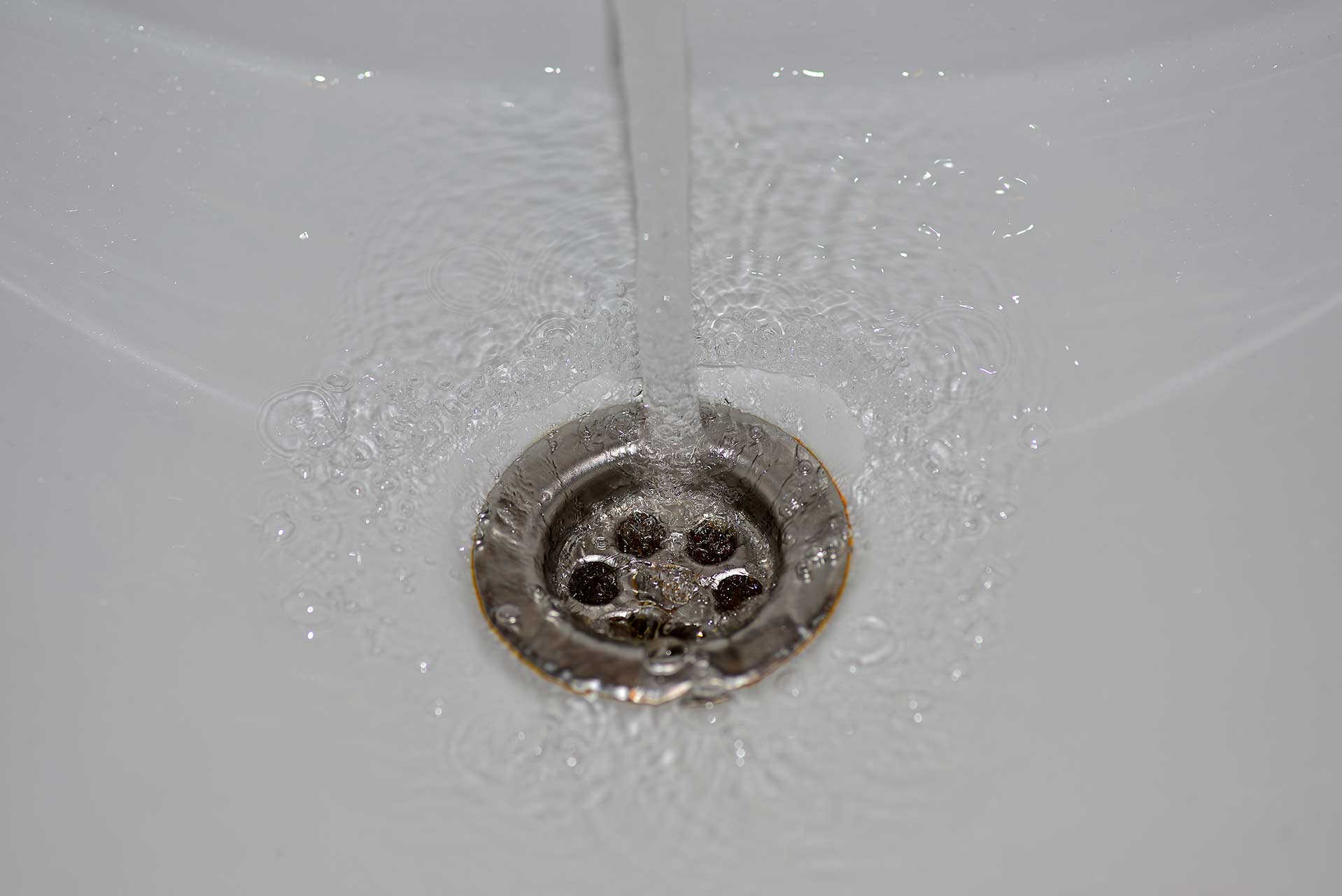 A2B Drains provides services to unblock blocked sinks and drains for properties in Balderton.
